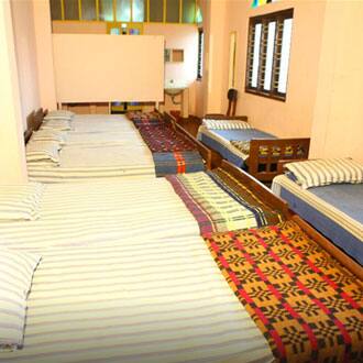 Karthika Tourist Home, Thekkady 5